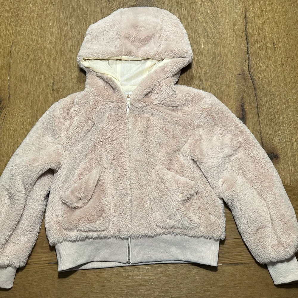 ✨SOFT FAUX FUR BEACH RIOT BRAND JACKET ✨